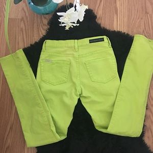 ROCK & REPUBLIC (R&R)• Skinny Jeans• SZ 2M.